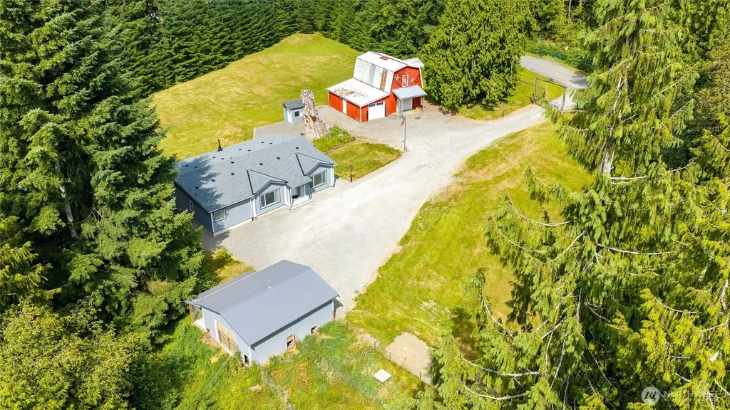608 Alger Ccc Road Sedro Woolley WA 98284
