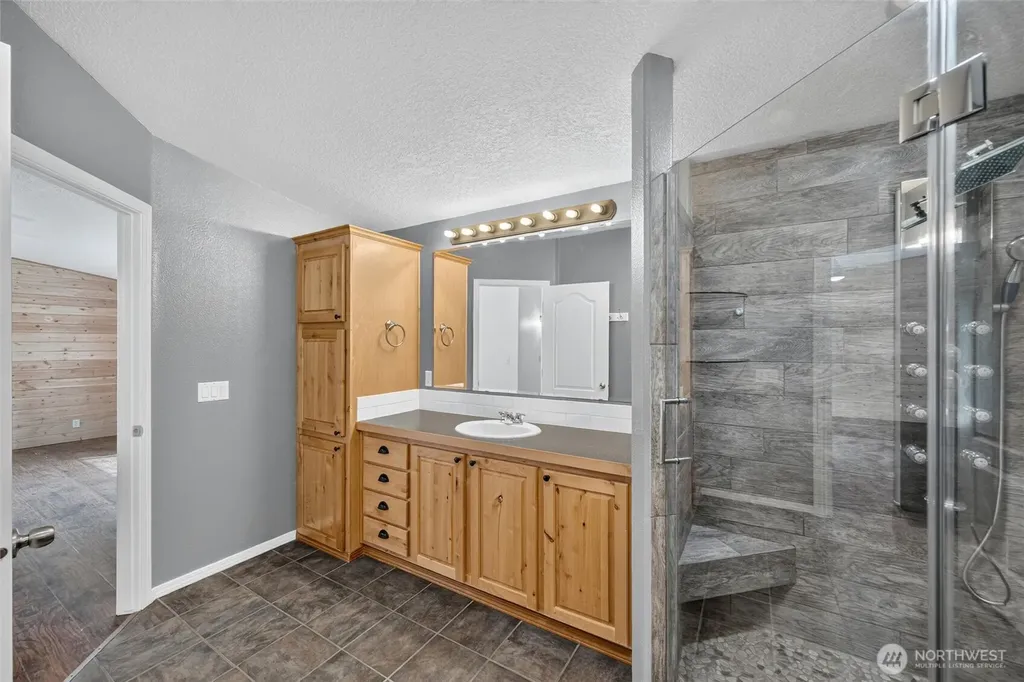 608 Alger Ccc Road Sedro Woolley WA 98284