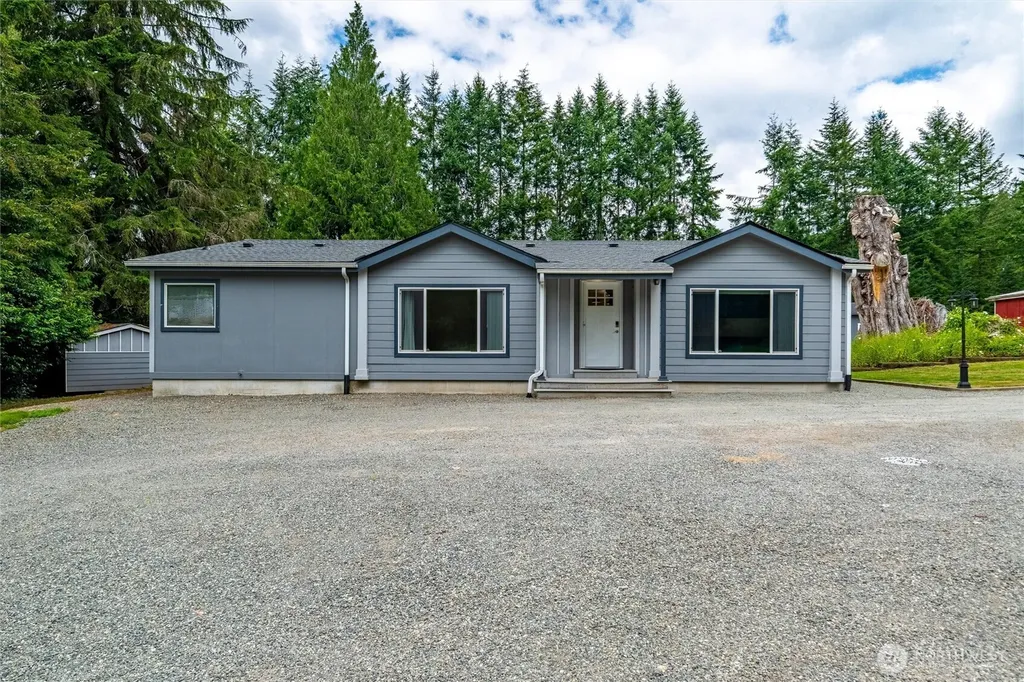 608 Alger Ccc Road Sedro Woolley WA 98284