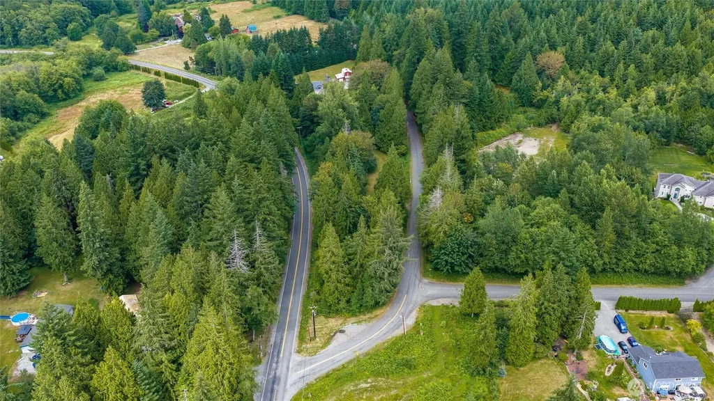 608 Alger Ccc Road Sedro Woolley WA 98284