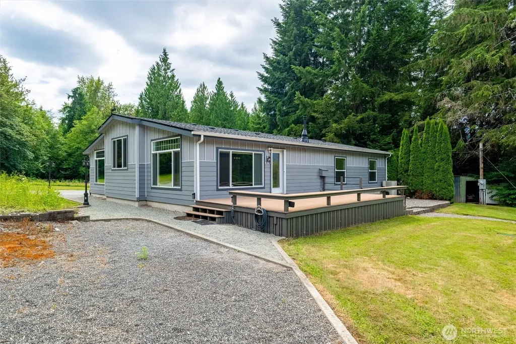 608 Alger Ccc Road Sedro Woolley WA 98284