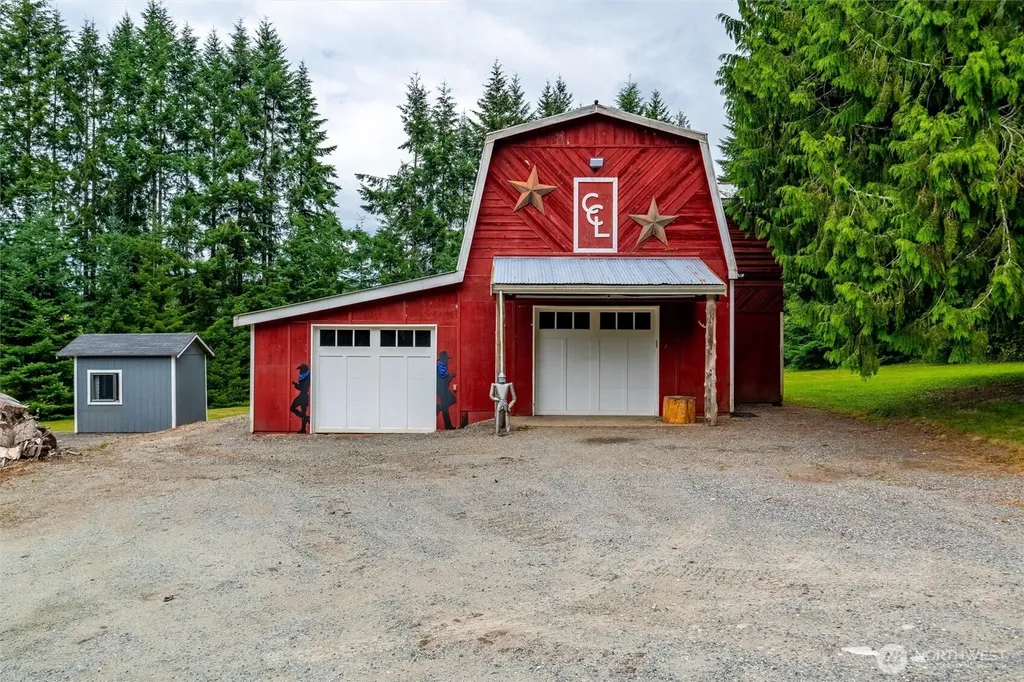608 Alger Ccc Road Sedro Woolley WA 98284