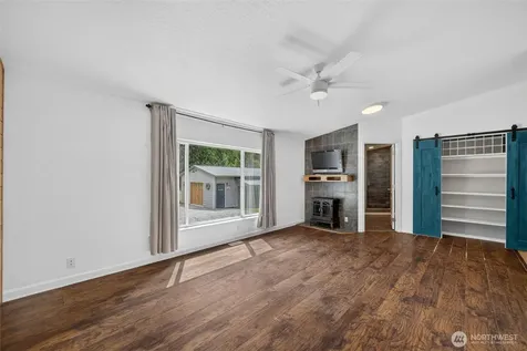608 Alger Ccc Road Sedro Woolley WA 98284