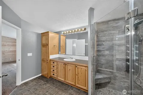 608 Alger Ccc Road Sedro Woolley WA 98284