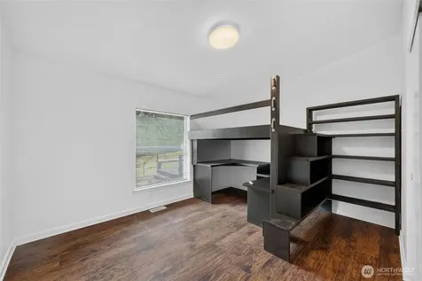 608 Alger Ccc Road Sedro Woolley WA 98284