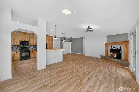 608 Alger Ccc Road Sedro Woolley WA 98284