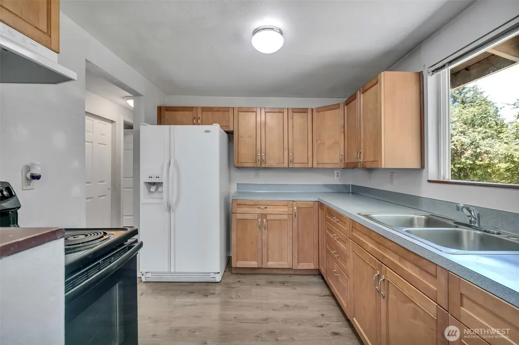 6201 44th Avenue E Tacoma WA 98443