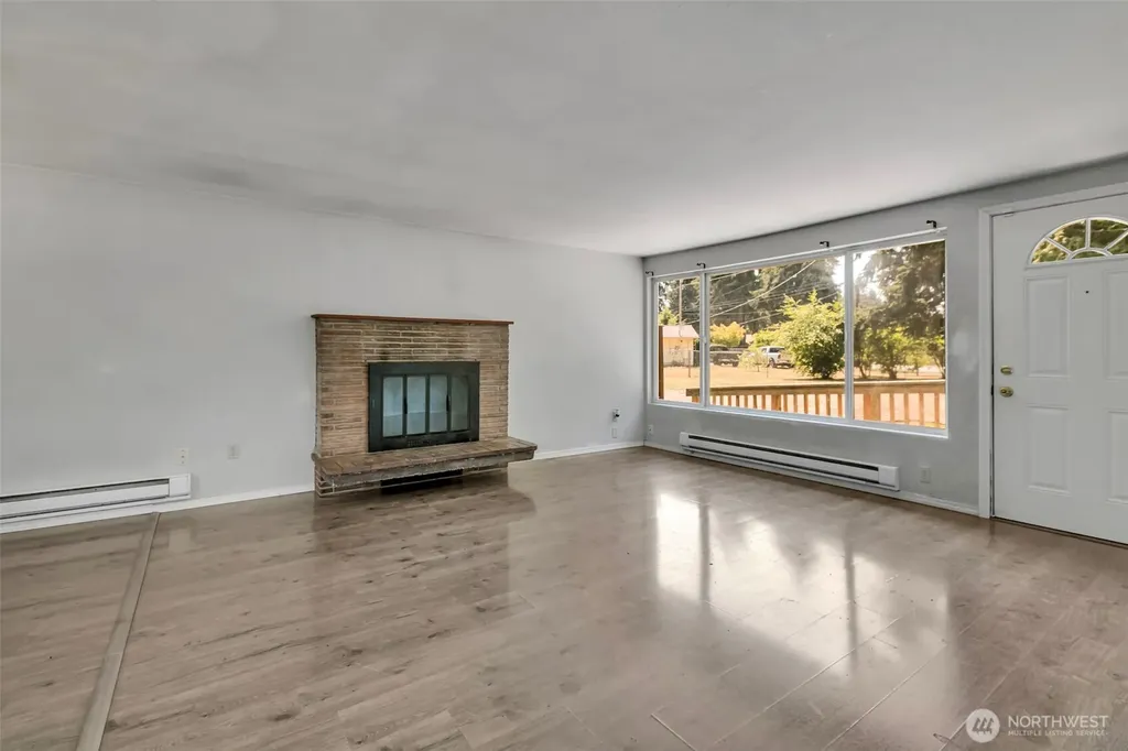 6201 44th Avenue E Tacoma WA 98443