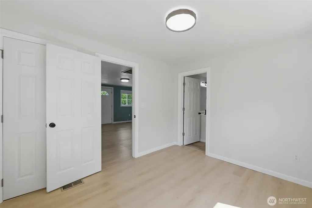 11418 Jovita Boulevard E Edgewood WA 98372