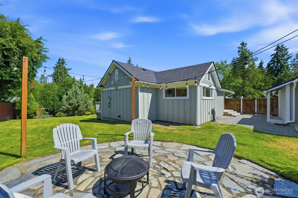 11418 Jovita Boulevard E Edgewood WA 98372