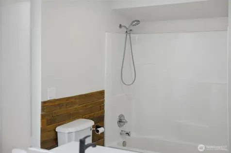 11418 Jovita Boulevard E Edgewood WA 98372