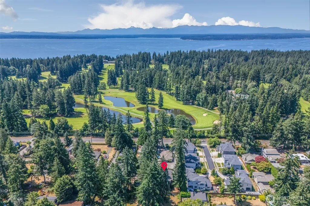 15204 Greenwood Avenue N Shoreline WA 98133