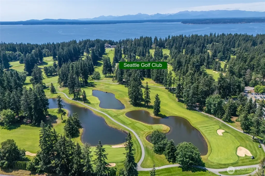 15204 Greenwood Avenue N Shoreline WA 98133