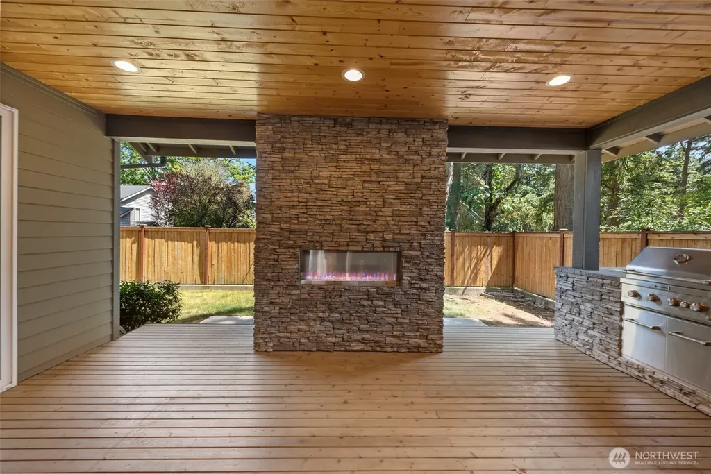 15204 Greenwood Avenue N Shoreline WA 98133
