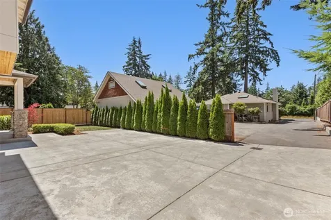 15204 Greenwood Avenue N Shoreline WA 98133