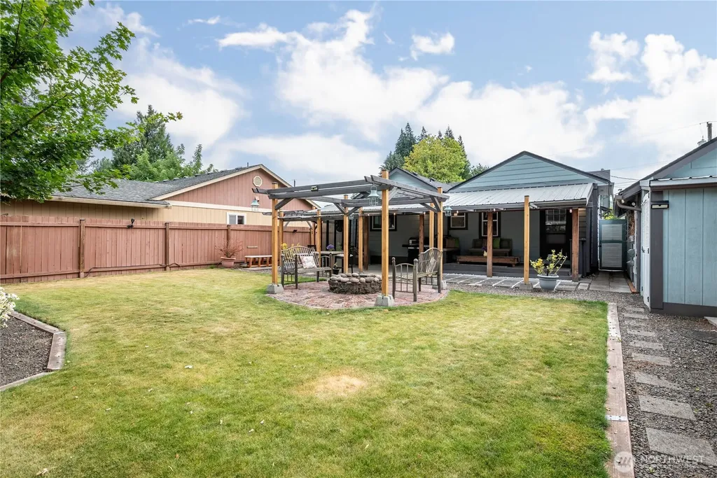 1209 S 11th Avenue Kelso WA 98626