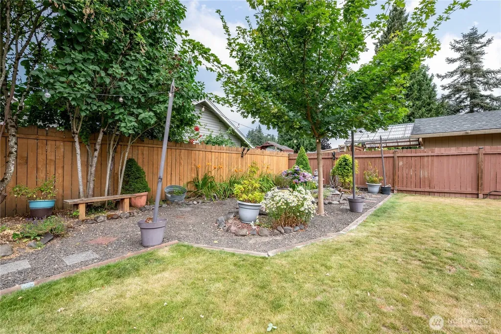 1209 S 11th Avenue Kelso WA 98626