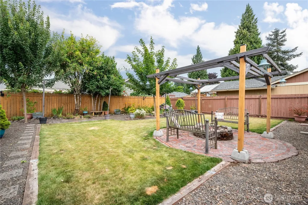 1209 S 11th Avenue Kelso WA 98626