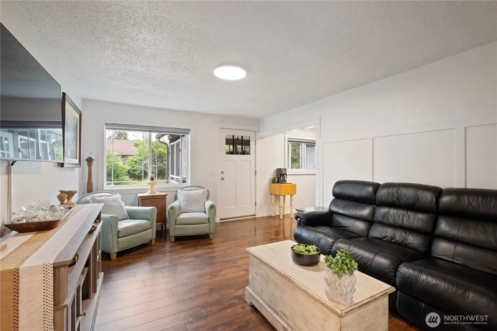 1209 S 11th Avenue Kelso WA 98626