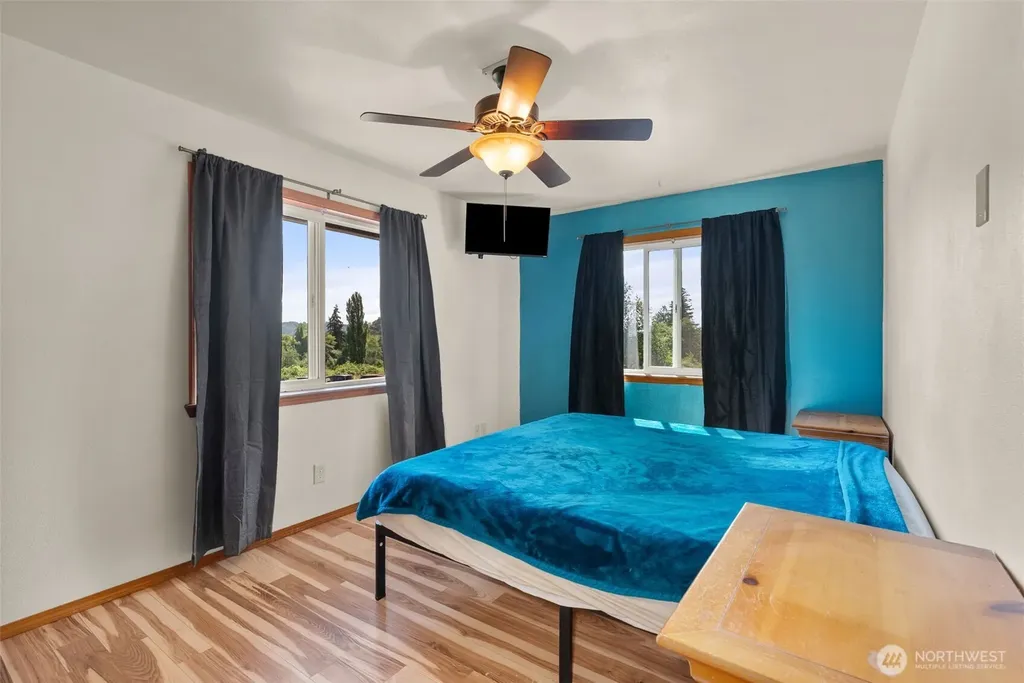 22 Pollari Road Raymond WA 98577