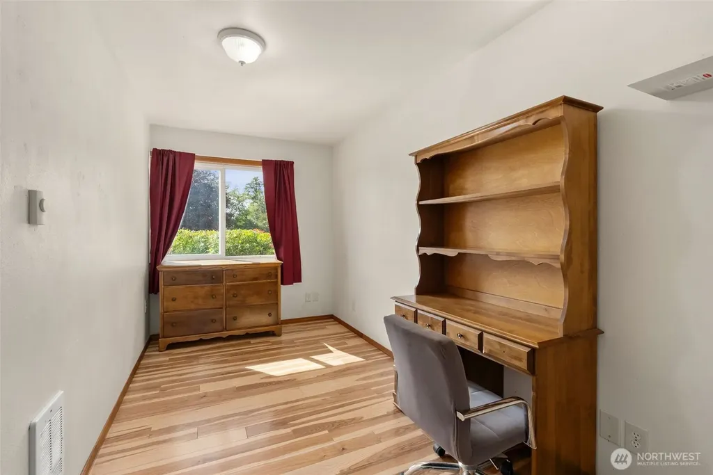 22 Pollari Road Raymond WA 98577