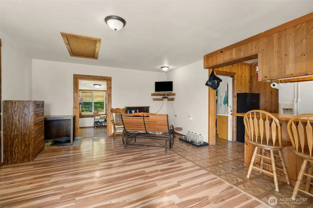 22 Pollari Road Raymond WA 98577