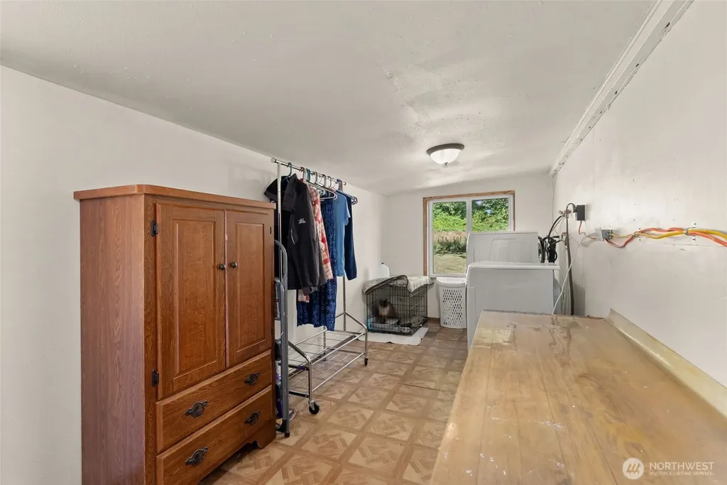 22 Pollari Road Raymond WA 98577