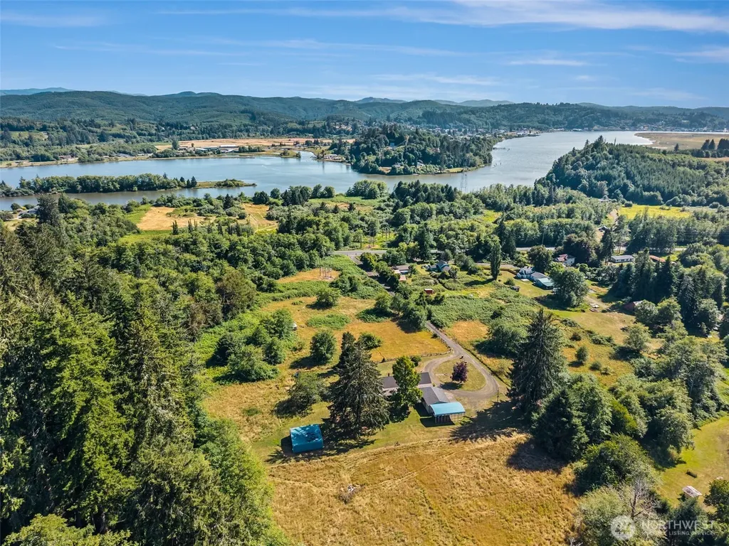 22 Pollari Road Raymond WA 98577
