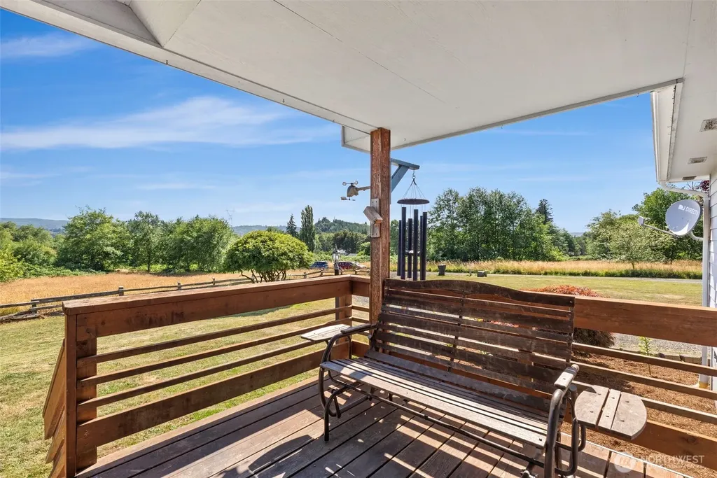 22 Pollari Road Raymond WA 98577