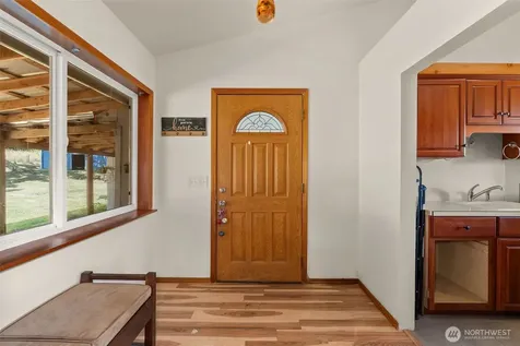 22 Pollari Road Raymond WA 98577