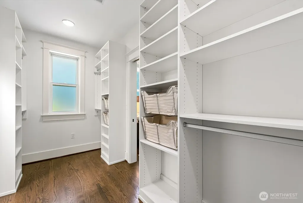 400 21st Avenue E Seattle WA 98112