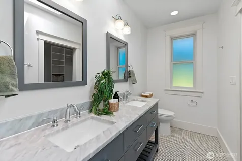 400 21st Avenue E Seattle WA 98112