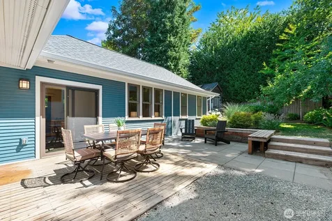 400 21st Avenue E Seattle WA 98112