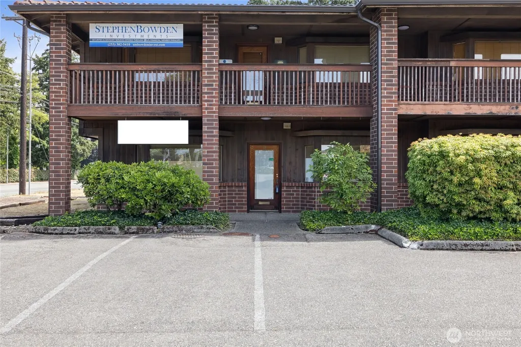 7403 Lakewood Drive W Lakewood WA 98499