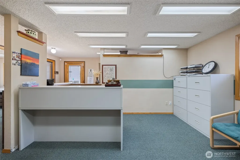 7403 Lakewood Drive W Lakewood WA 98499