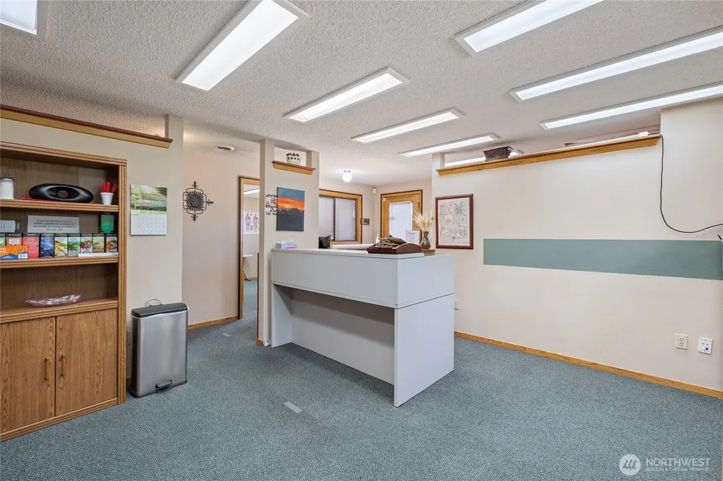 7403 Lakewood Drive W Lakewood WA 98499