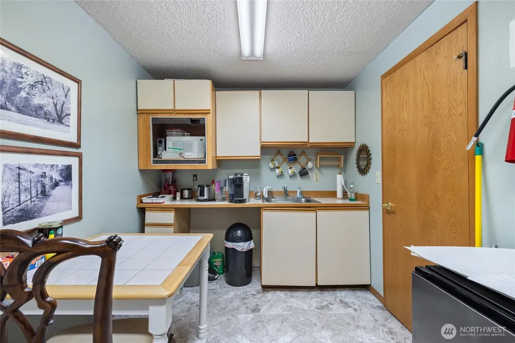 7403 Lakewood Drive W Lakewood WA 98499
