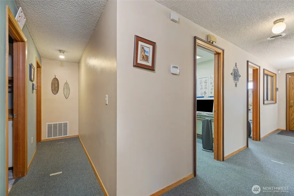 7403 Lakewood Drive W Lakewood WA 98499