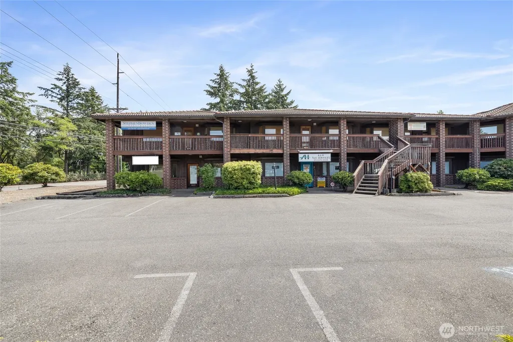 7403 Lakewood Drive W Lakewood WA 98499