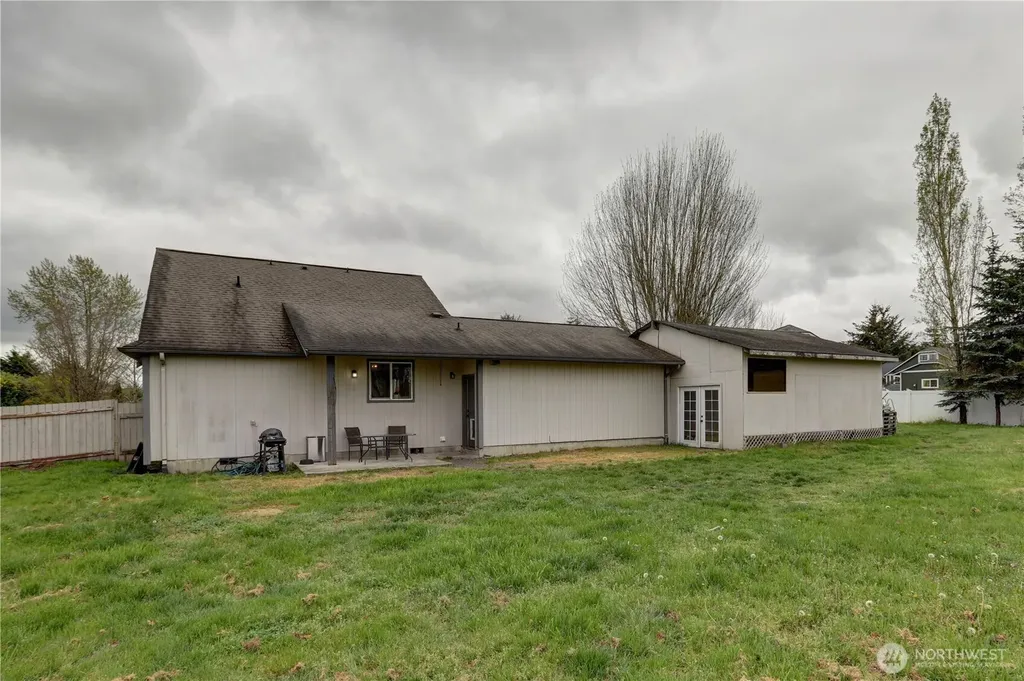 18005 Iris Place SW Rochester WA 98579