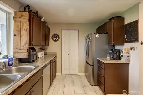 18005 Iris Place SW Rochester WA 98579