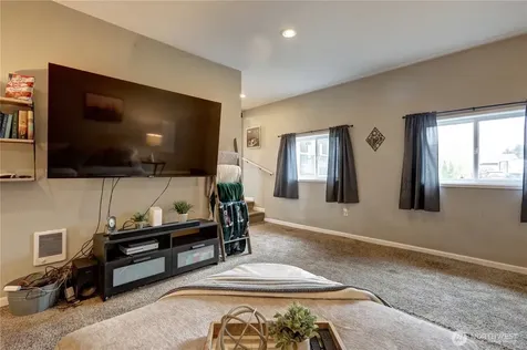 18005 Iris Place SW Rochester WA 98579