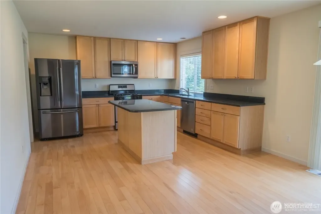 22306 NE 100th Way Redmond WA 98053