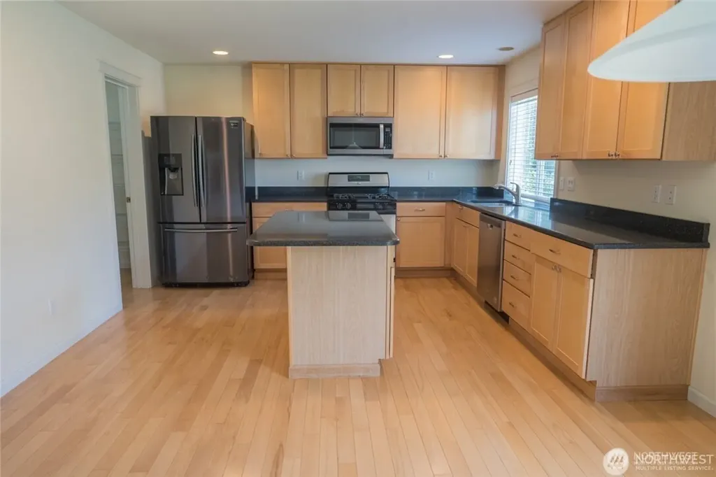 22306 NE 100th Way Redmond WA 98053