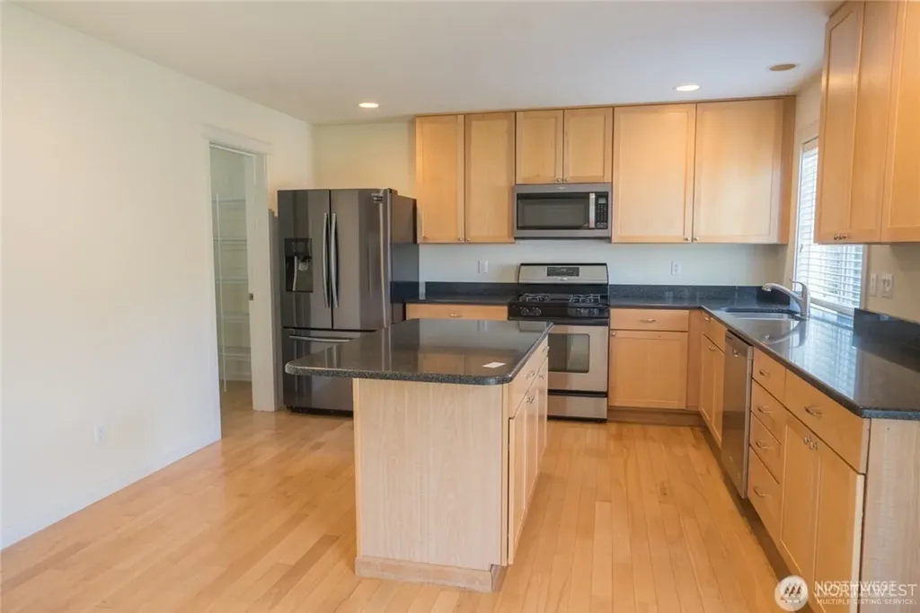22306 NE 100th Way Redmond WA 98053