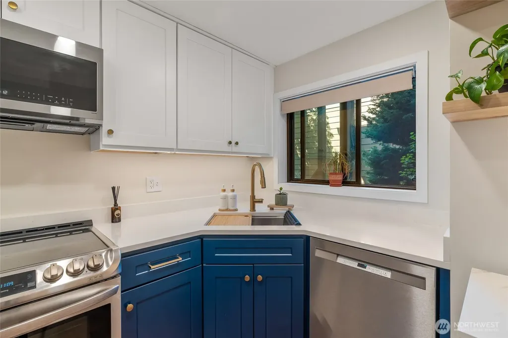 1819 N 107th Street Seattle WA 98133