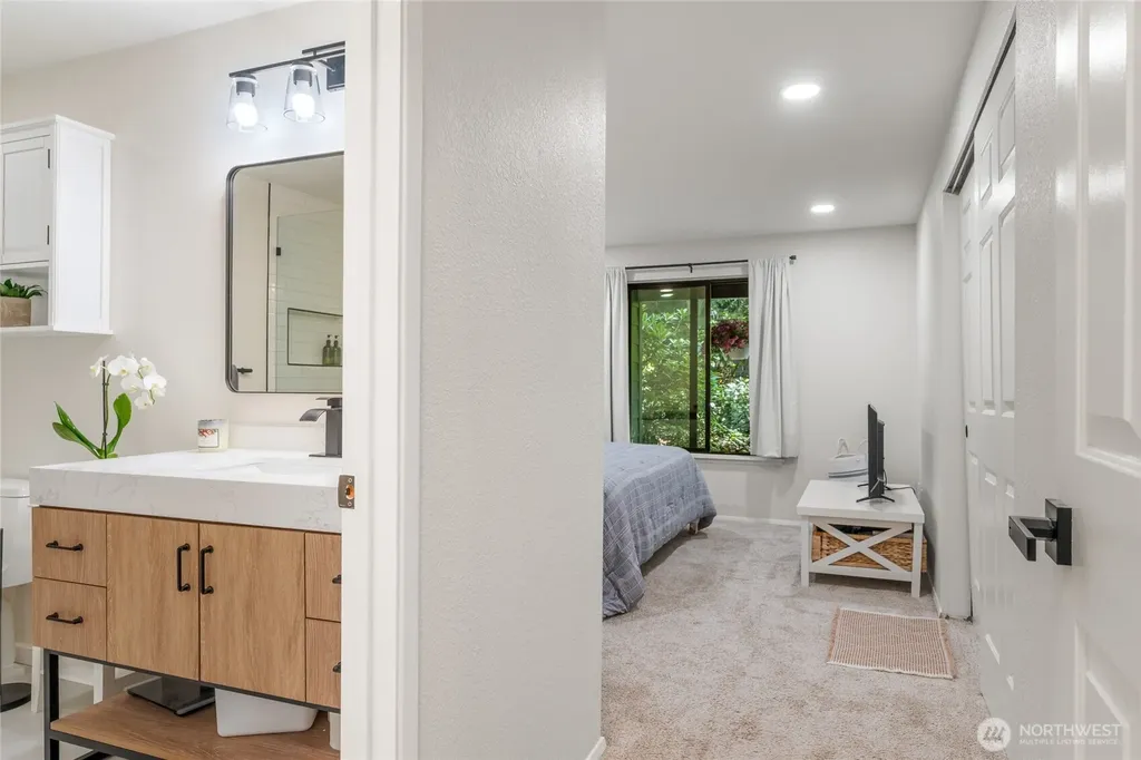 1819 N 107th Street Seattle WA 98133