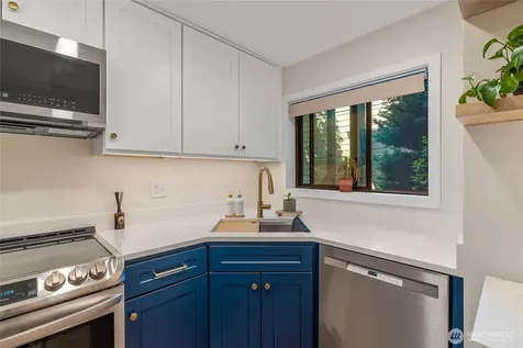 1819 N 107th Street Seattle WA 98133