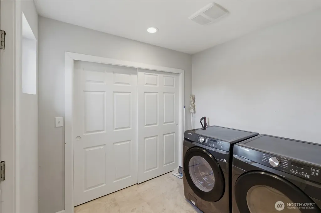 5305 Chicago Avenue SW Lakewood WA 98499