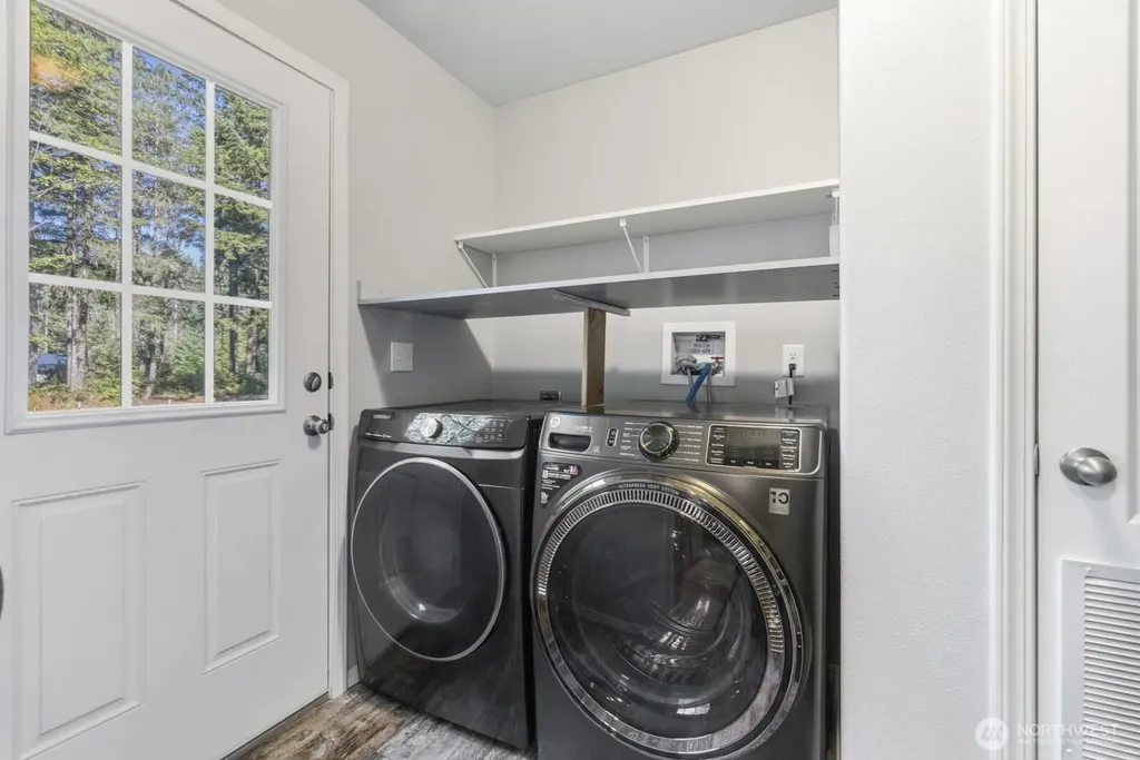 13420 Glenwood Road SW Port Orchard WA 98367